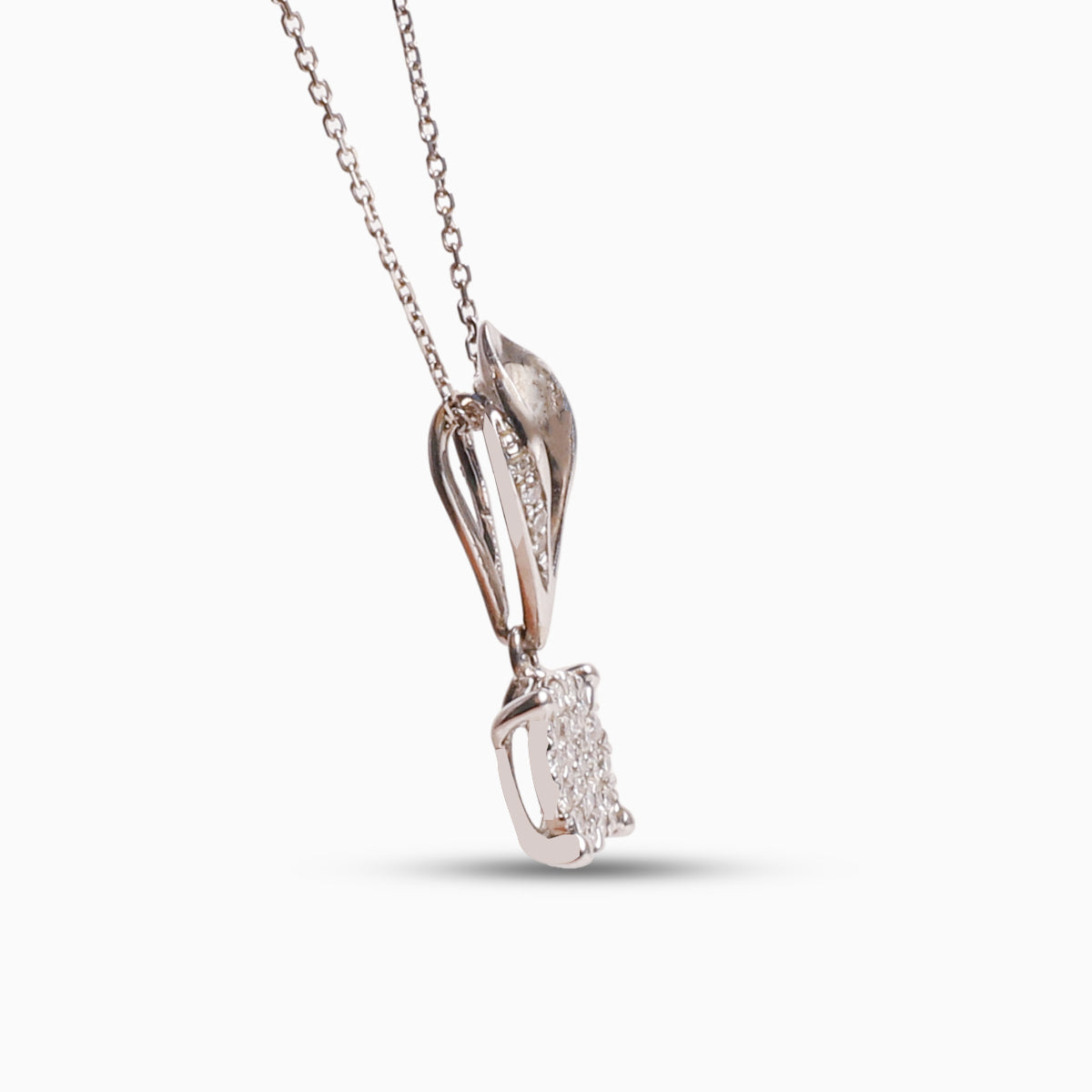 နှစ်ထပ်ခြယ်လေးထောင့်စိန် | One Pendant