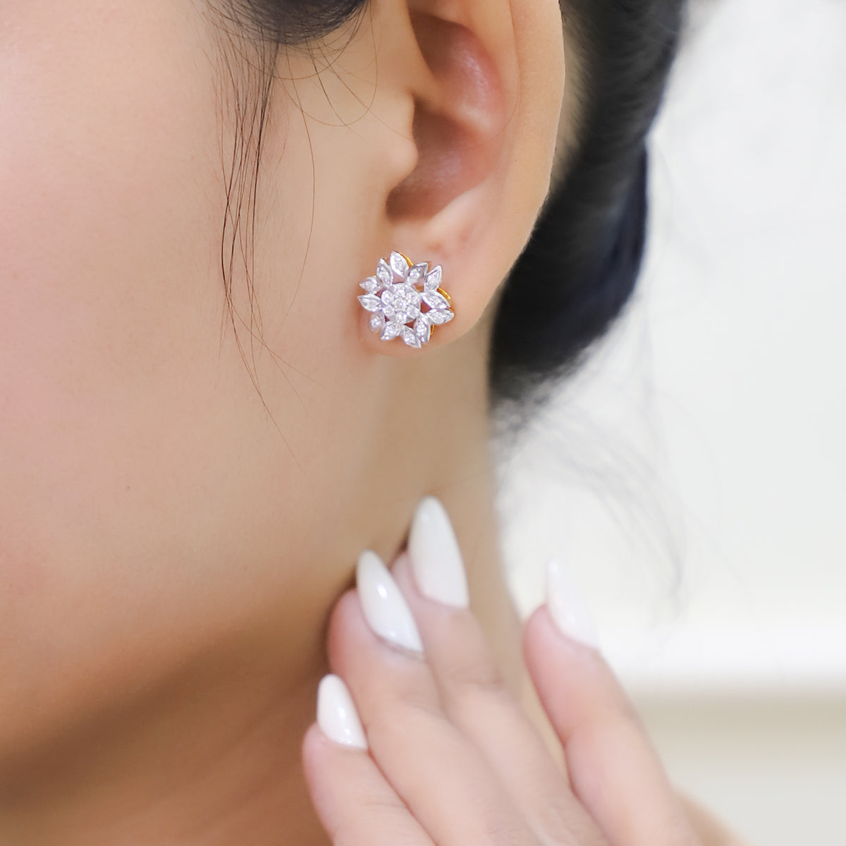 2ထပ်ခြယ်ပန်းပွင့်စိန် | Full Bloom Earrings